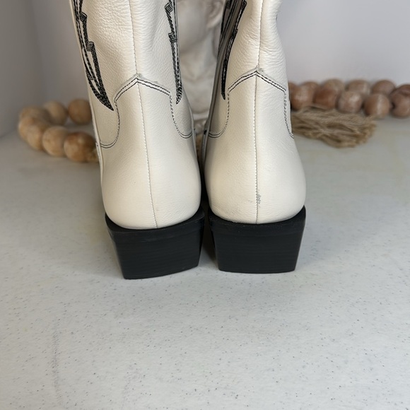 Marc Fisher Roselle Western Boot Chic Cream Sz 8.5 NWOB - Picture 5 of 9